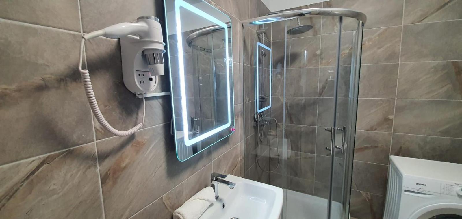 Alezzi Resort Luxury Apartament Prima Linie La Mare 那沃达利 外观 照片